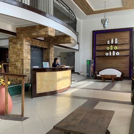 Tlt Condotl At Kiener Hills Condominium Lapu-Lapu City Eksteriør bilde